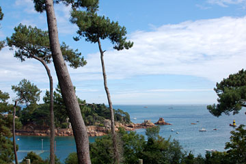 « La côte sauvage à Bréhat... »