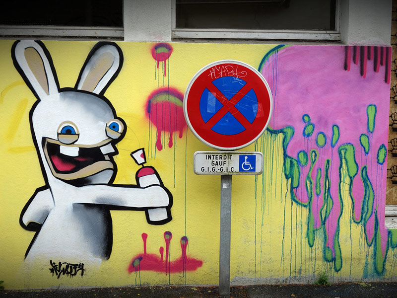 « Le Lapin Crétin ! »