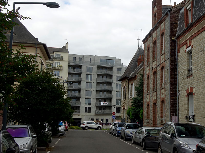 Le bel hôtel particulier du 69 quai Aristide Briand en mai 2019...