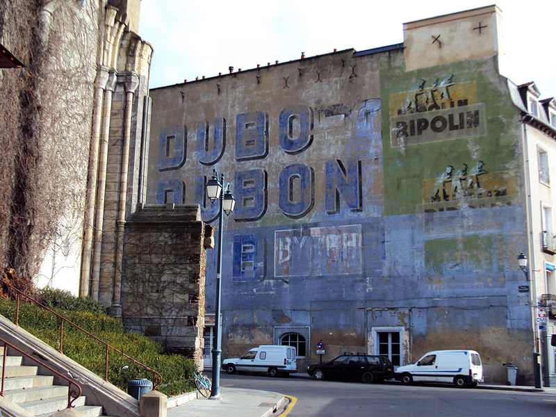 « La fresque Dubonnet, place Sainte-Anne »