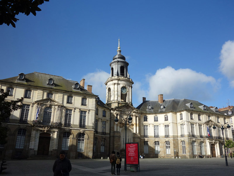 « La Mairie de Rennes... »