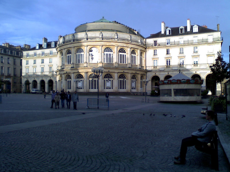 « L'Opéra de Rennes, un soir en automne... »