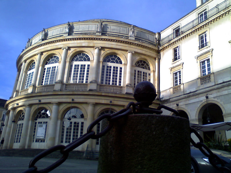 « L'Opéra de Rennes, un soir en automne... »