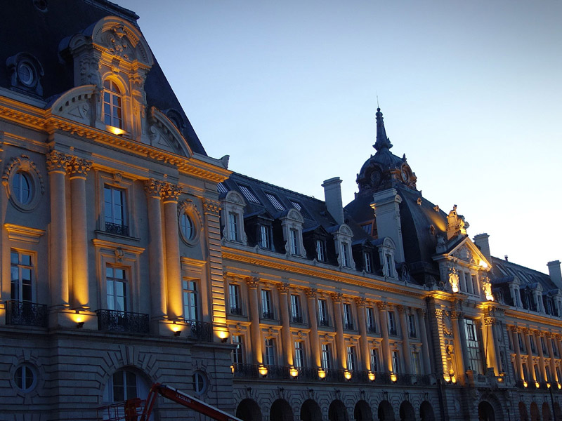 « La Poste République, le soir... »