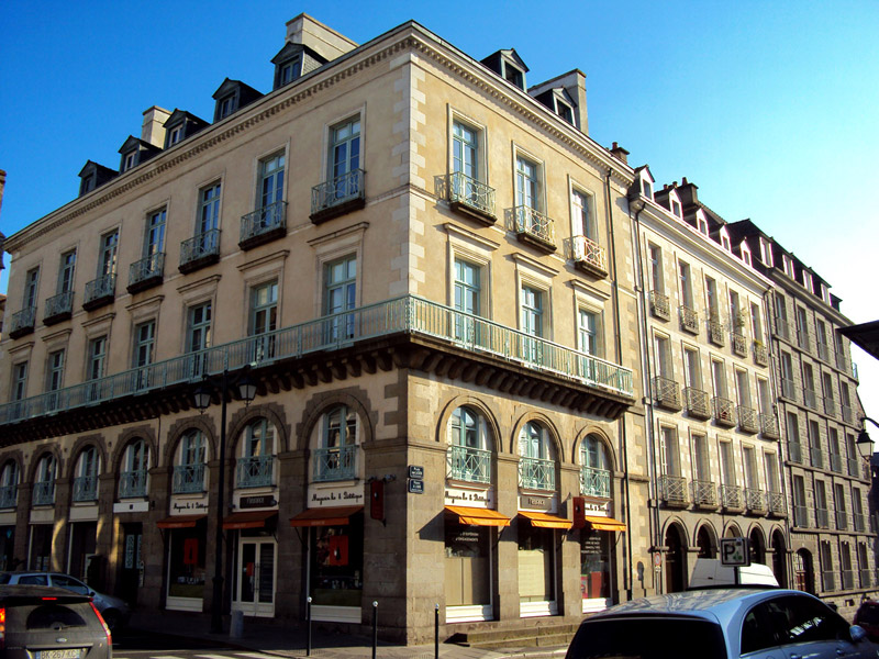 « La rue de Juillet... »