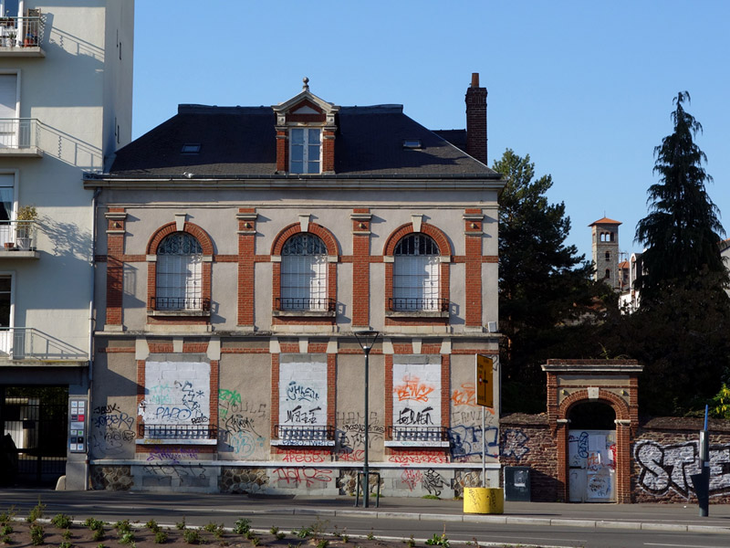 Le bel hôtel particulier du 69 quai Aristide Briand en mai 2017...