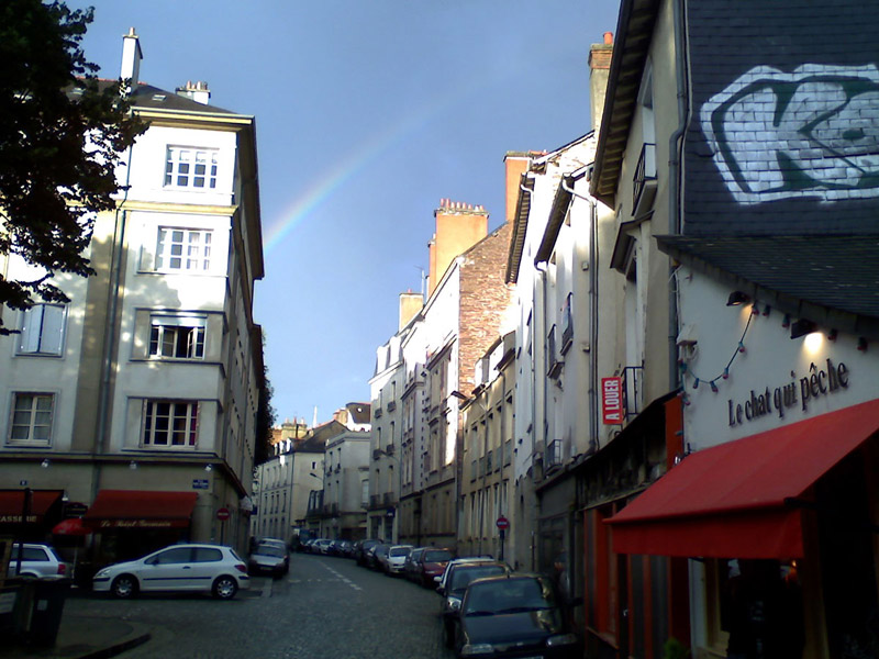 « Arc en ciel, rue des Francs Bourgeois... »