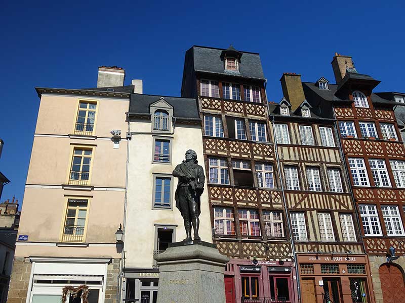 « Perspective de la Place du Champ Jacquet... »