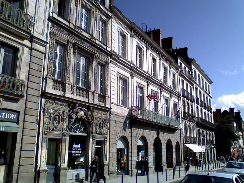 « Le Quai Chateaubriand... »
