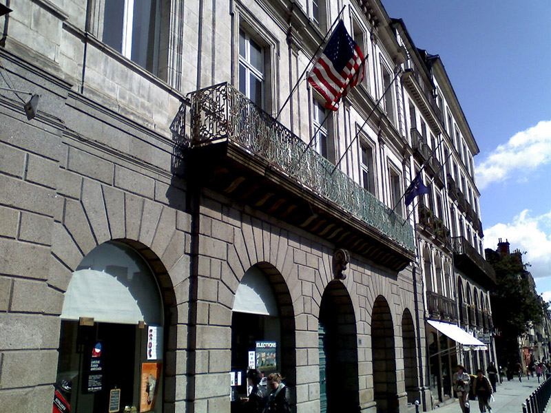 « L'Institut Franco-Américain... »