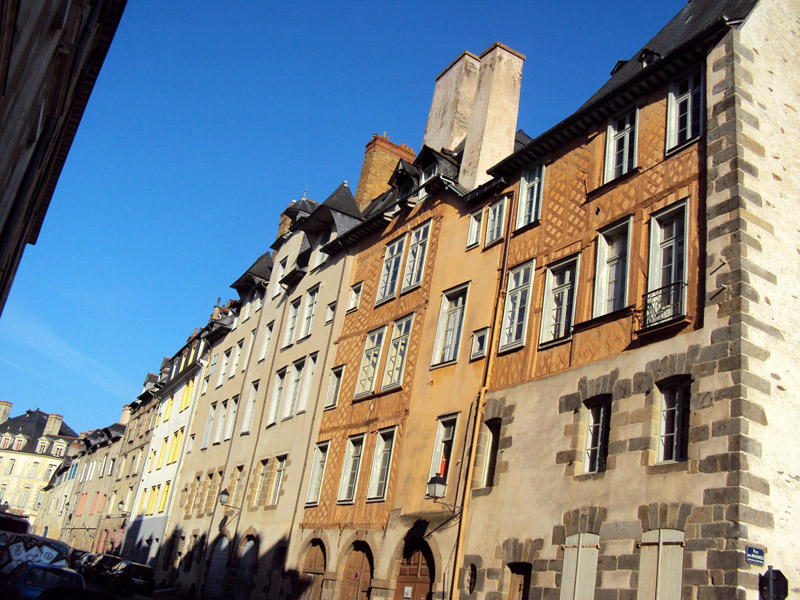 « La rue Saint Louis, au printemps... »