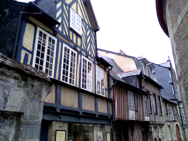 « La charmante rue de la Psalette... »