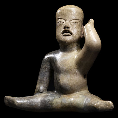 Statue olmèque représentant un enfant...