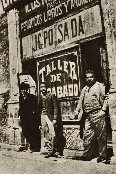 José Guadalupe Posada devant son atelier à Mexico